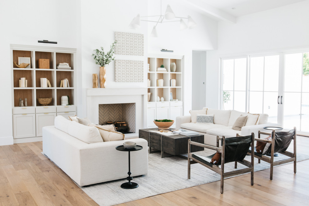 This is an example of a transitional living room in Phoenix.