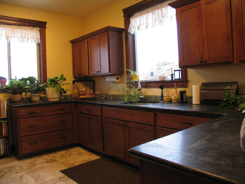 Kitchen - kitchen idea in Seattle