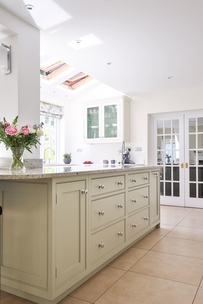 Design ideas for a transitional kitchen in Oxfordshire.