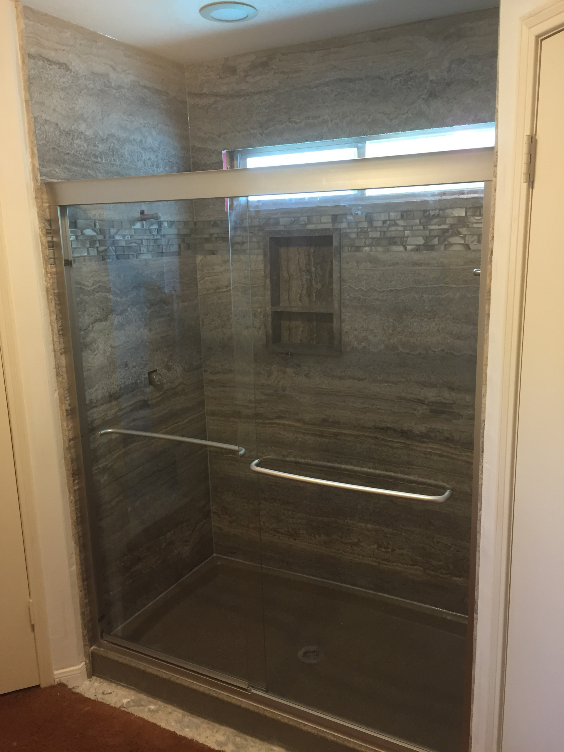 Tubs/ Showers