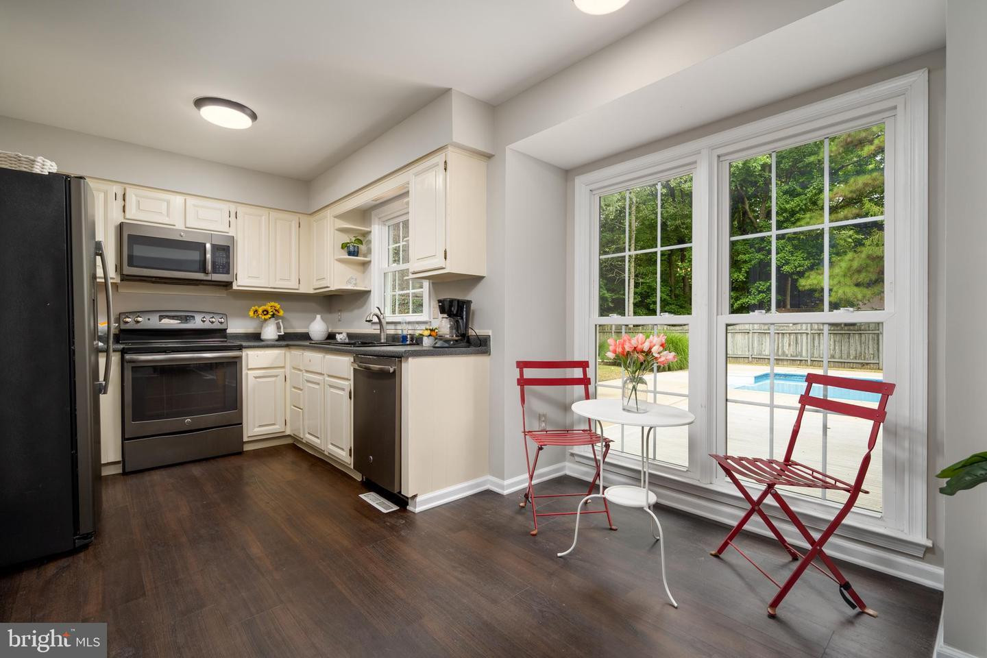 Lewes, DE moving out - mostly vacant home