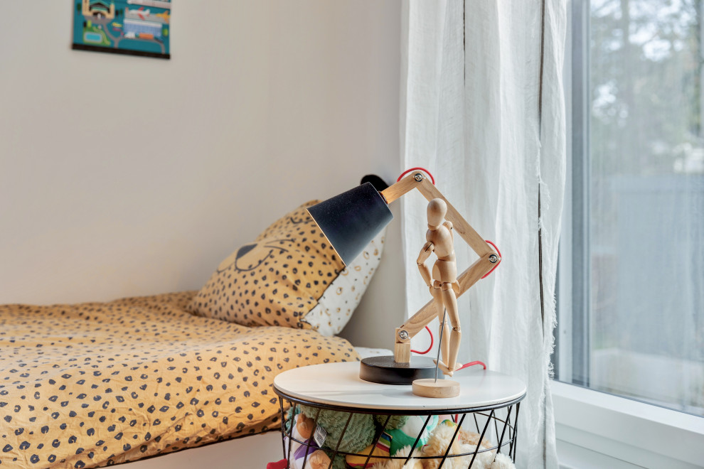 Großes Eklektisches Jungszimmer mit Schlafplatz und blauer Wandfarbe in Nürnberg