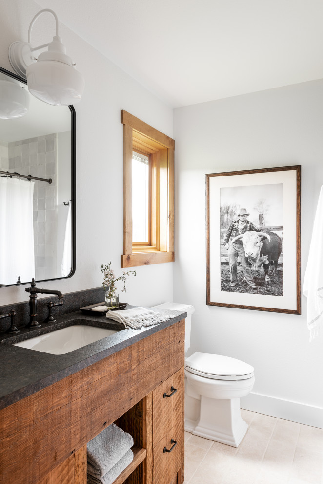 Bathroom - rustic bathroom idea