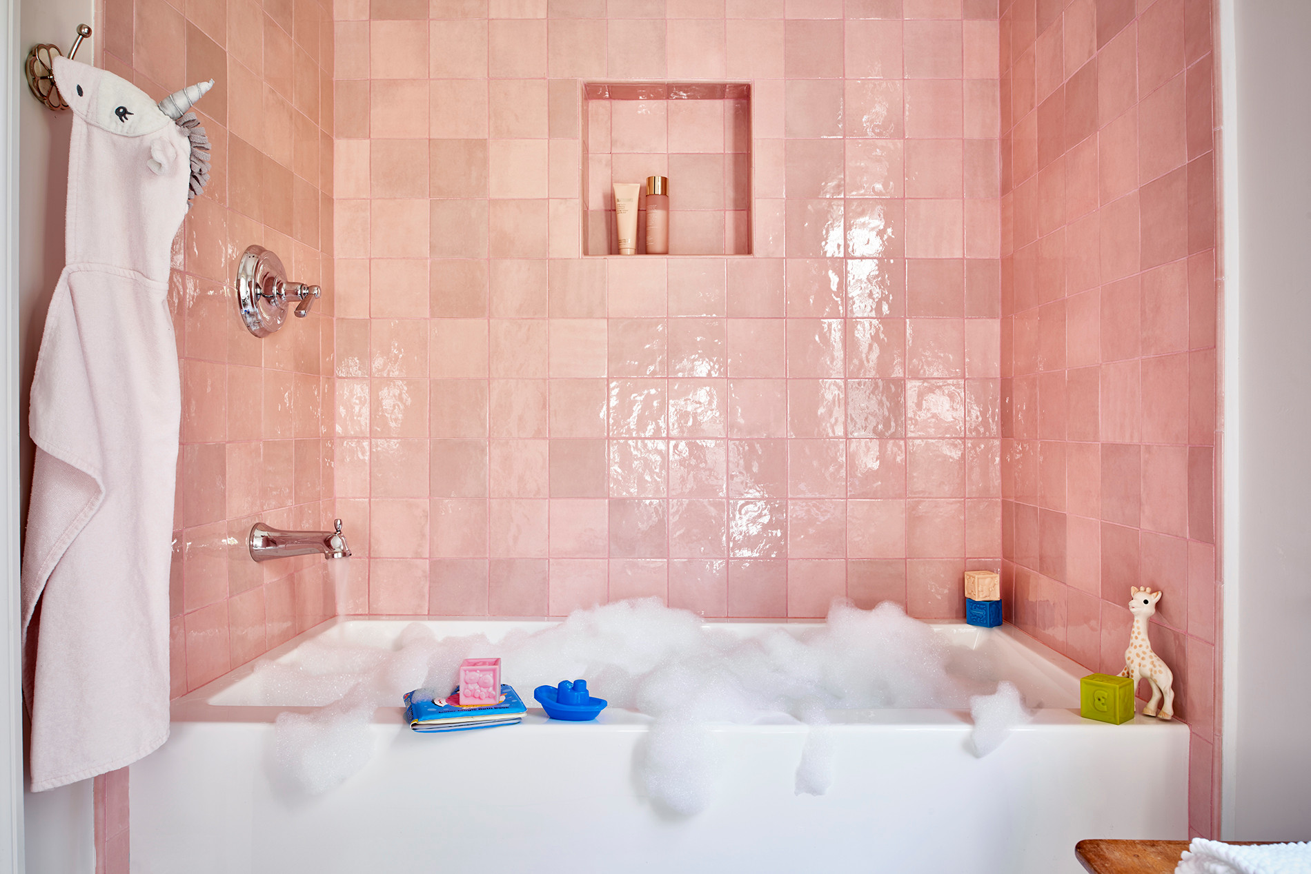 75 photos et idées déco de salles de bain rétro roses - Janvier 2024 |  Houzz FR
