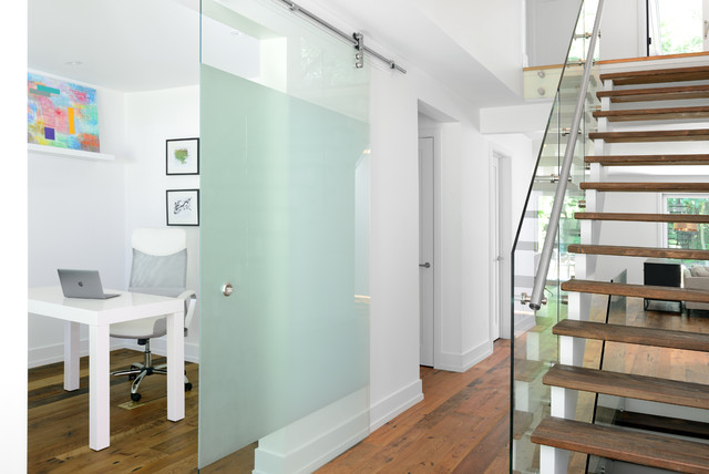 Pinehurst, Etobicoke trendy-trappe