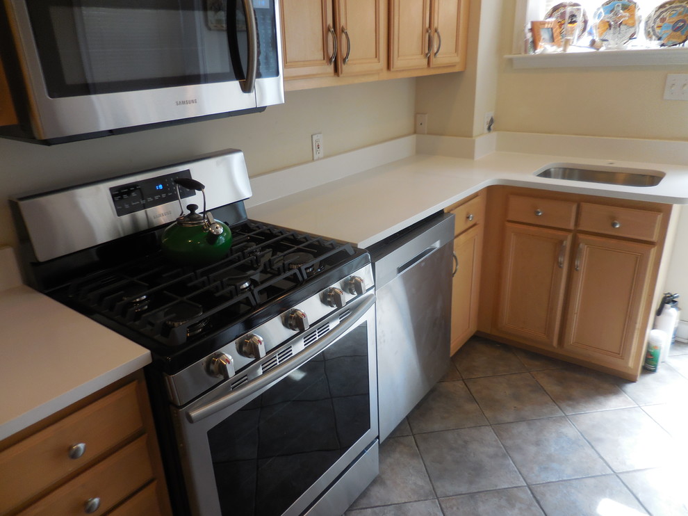 Kitchen - kitchen idea in Baltimore