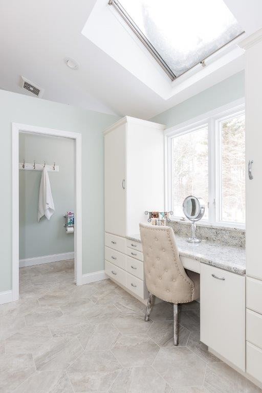 Bathroom - transitional bathroom idea in Boston