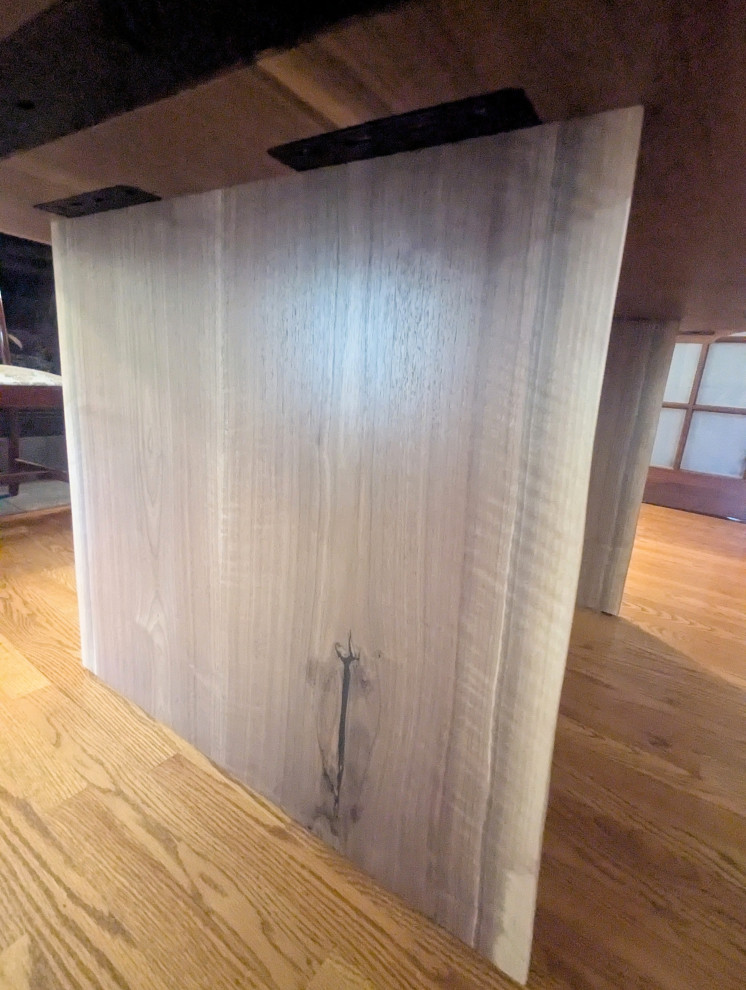 Inspiration for a rustic kitchen remodel in Detroit