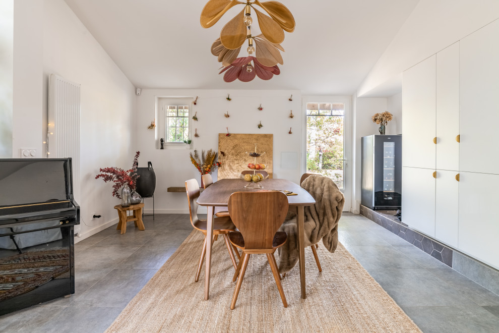 Idées déco pour une salle à manger contemporaine.