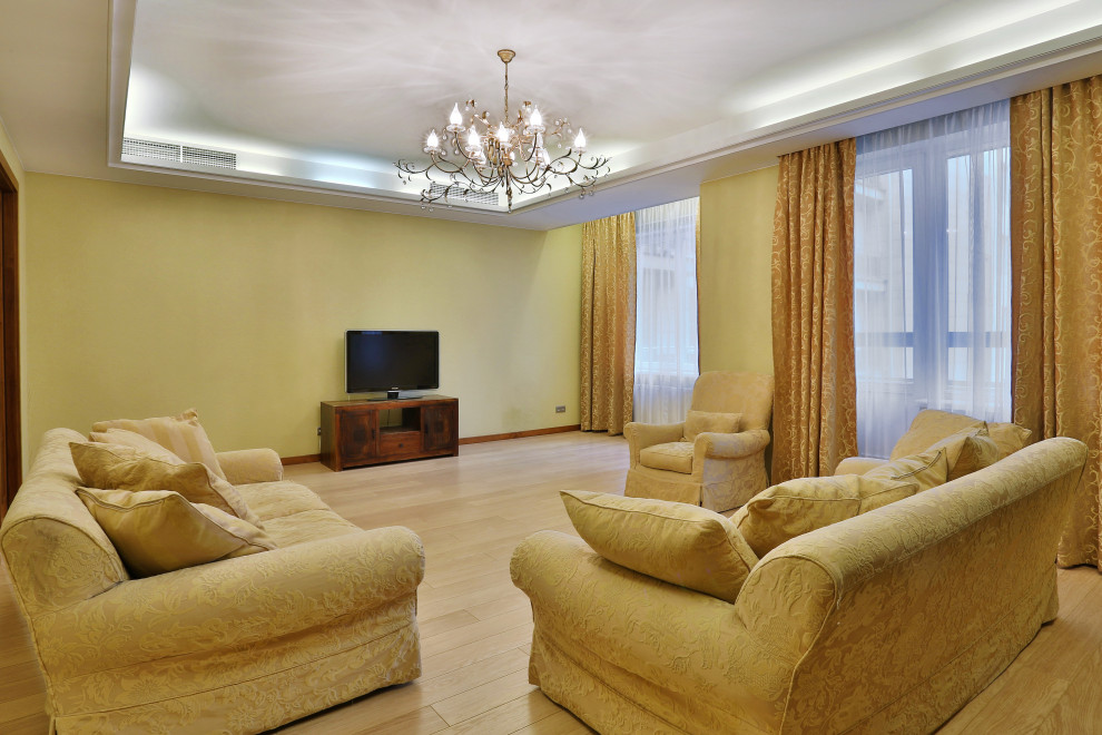 Трехкомнатная квартира на Крестовском 15