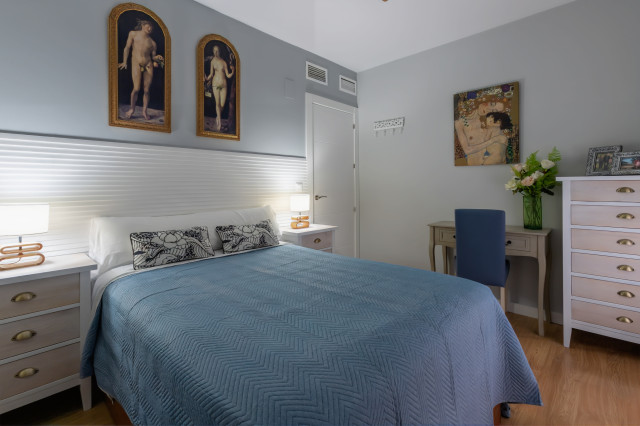 Reforma y decoraci&oacute;n en Granada coastal-bedroom