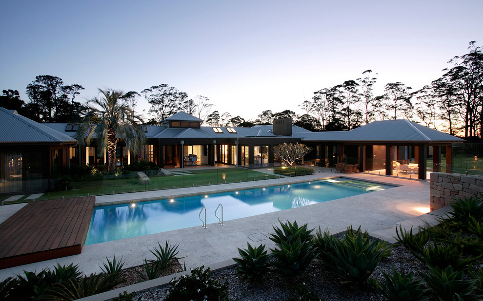 Contemporary pool in Sydney.
