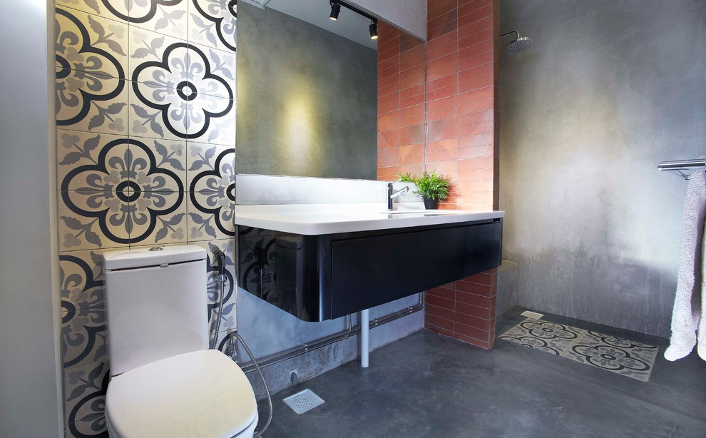 Inspiration for an industrial bathroom in Singapore.