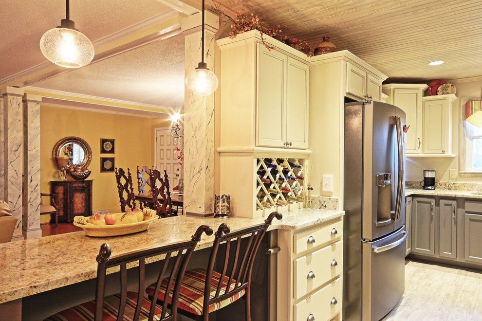 Kitchen - transitional kitchen idea