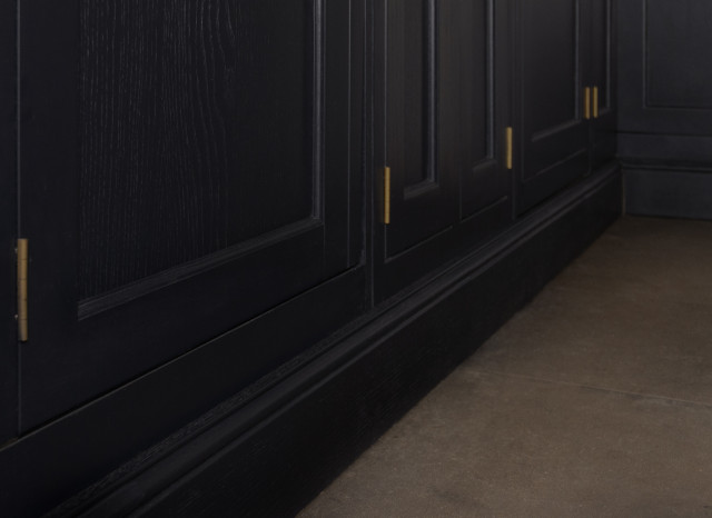 Skirting plinth. lantlig-koek