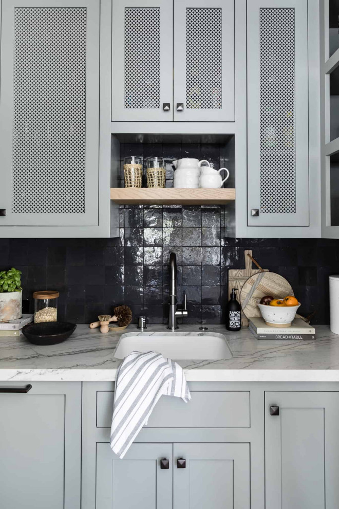 Kitchen - transitional kitchen idea in Orange County