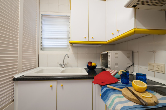 Home Staging el Port de Pollensa, Mallorca. coastal-kitchen