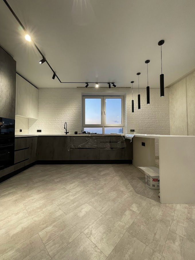 Теневые потолки на Серафимовича