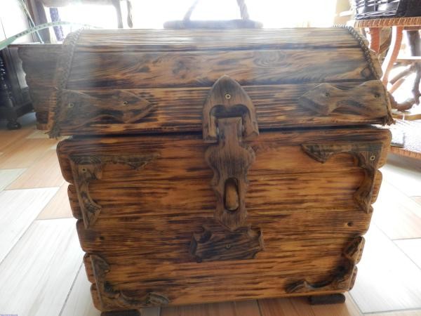 Старинный сундук