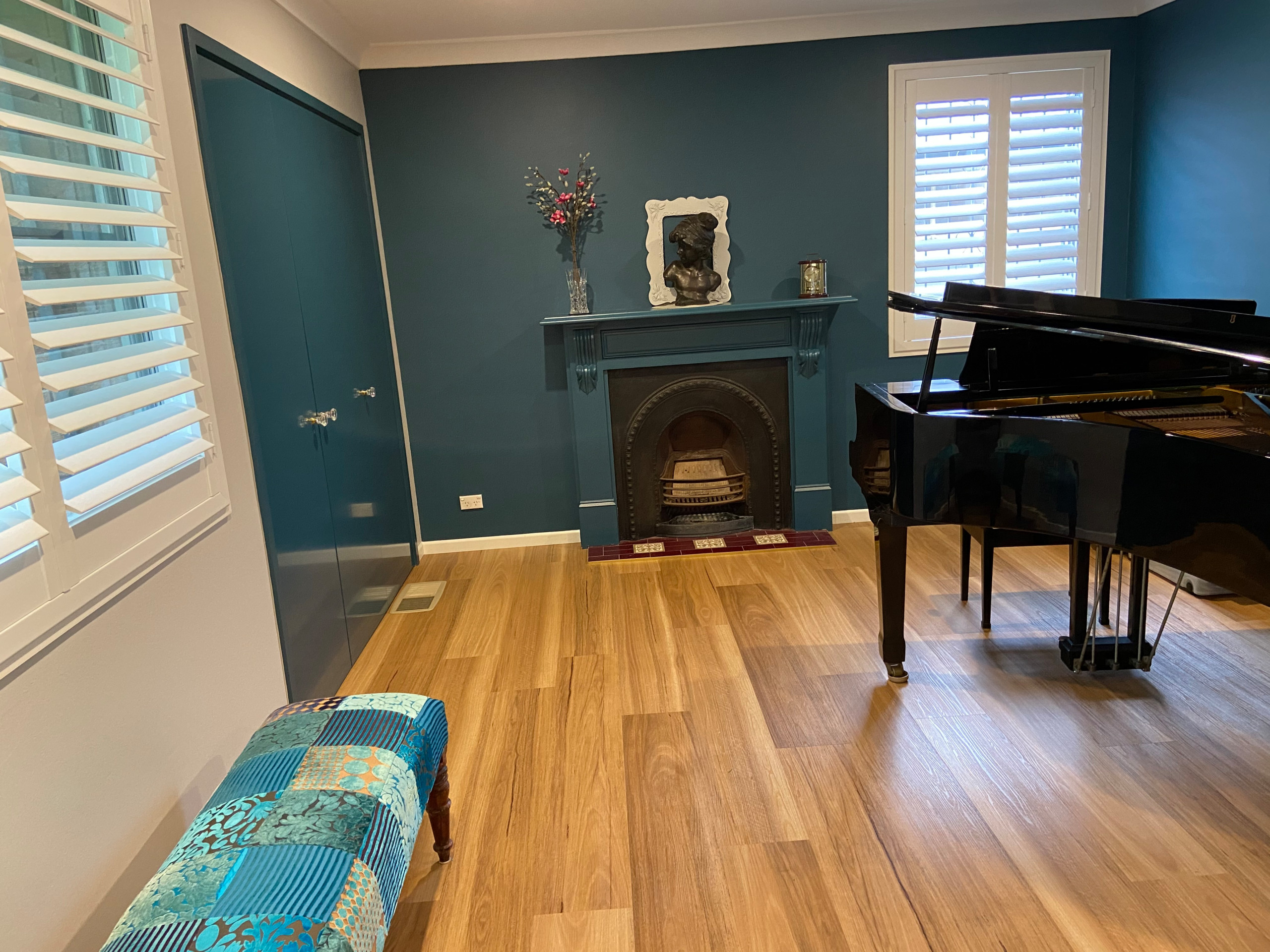THE PIANO ROOM