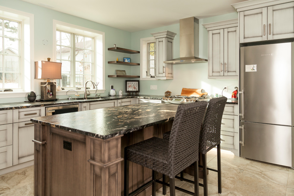 Inspiration for a transitional kitchen remodel in Toronto