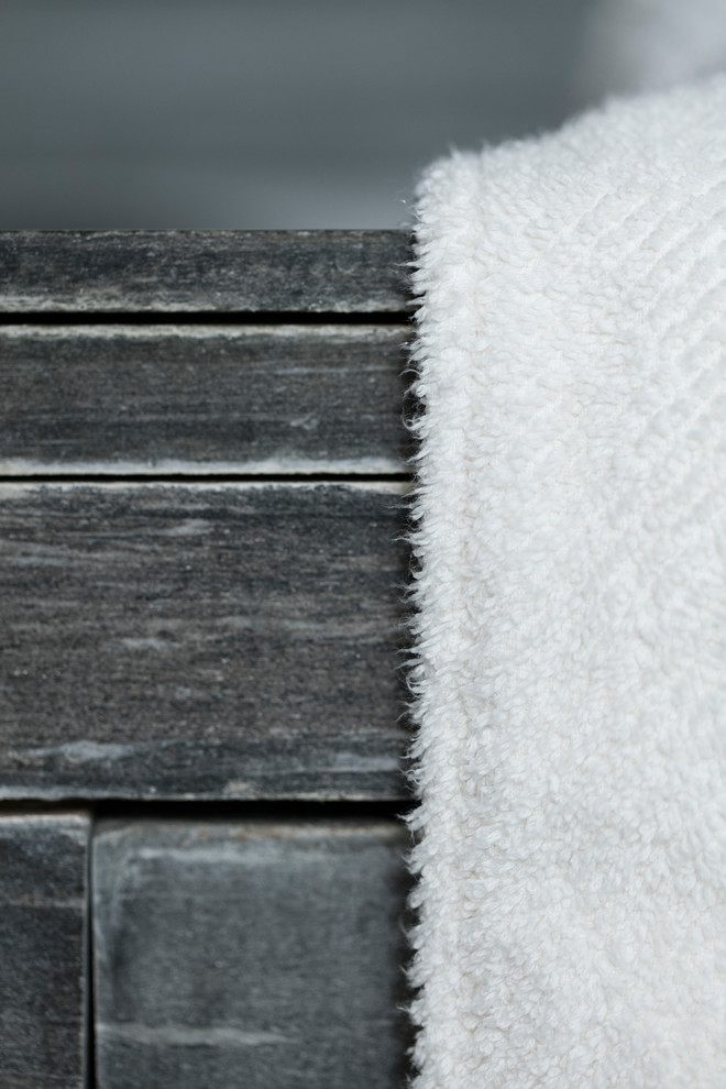 Mittelgroßer Moderner Pool in rechteckiger Form mit Natursteinplatten in Sonstige