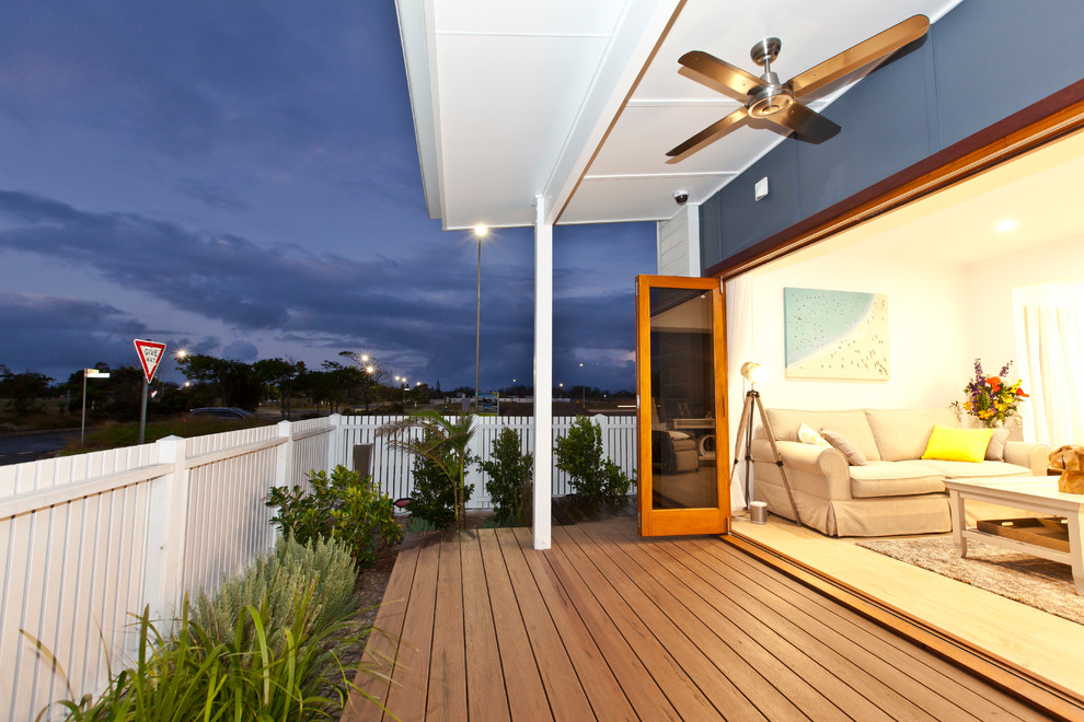 This is an example of a beach style verandah in Gold Coast - Tweed.