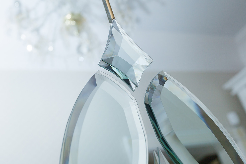 Шкаф купе с зеркальными фасадами