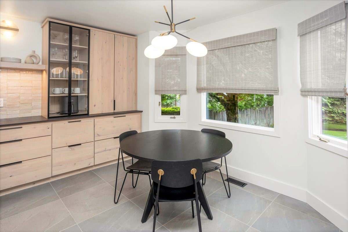 Mid Century Flare