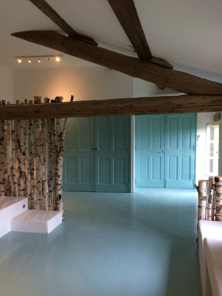 une maison avec piscine à Uzes