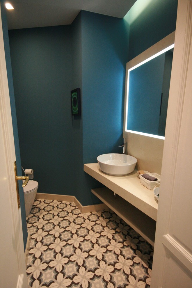 This is an example of a modern powder room in Milan.