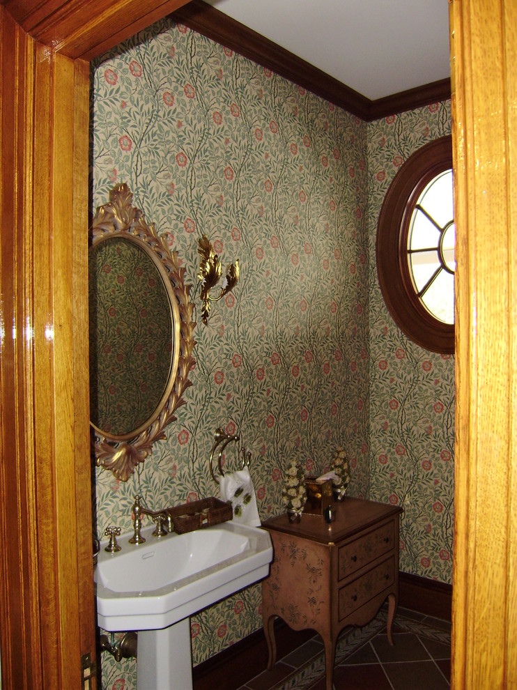 Photo of a traditional powder room in Boston.