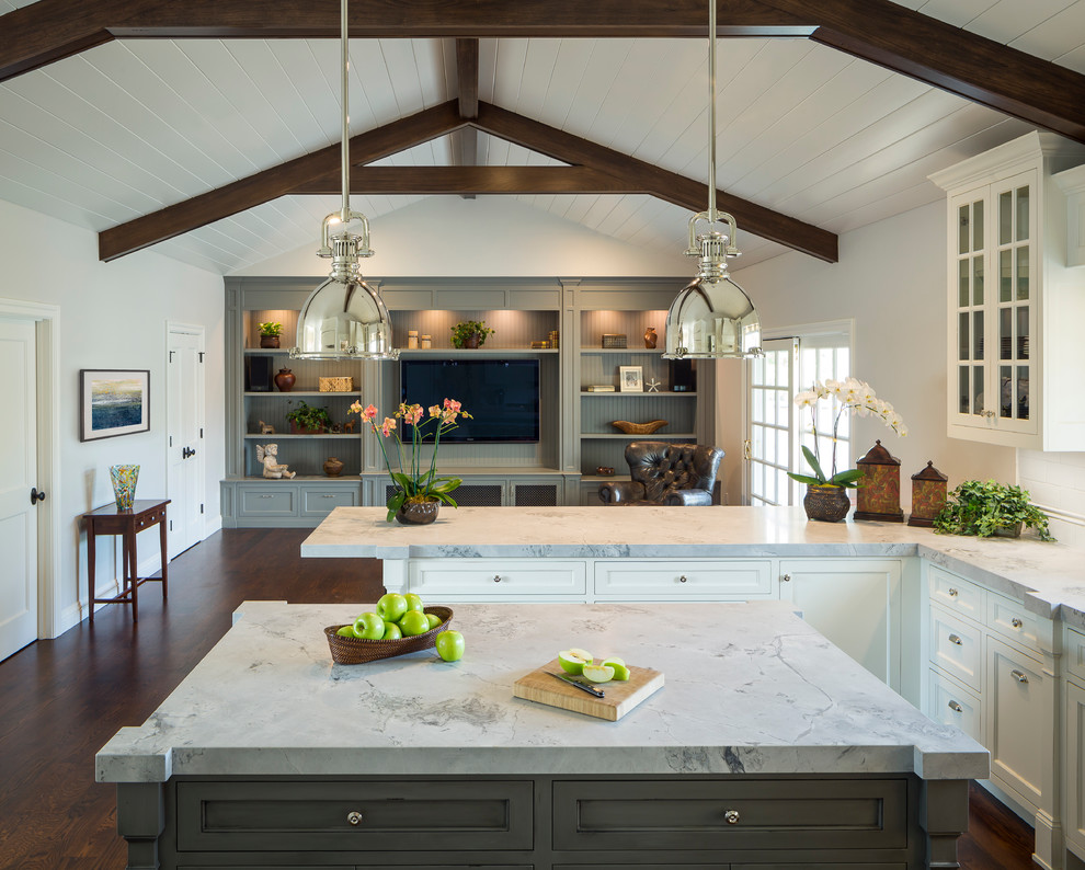 Transitional kitchen photo in San Francisco