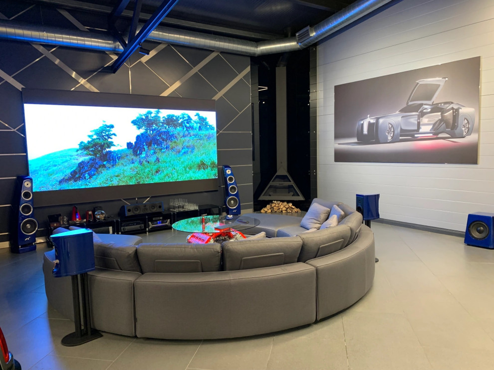 Entertainment Area with Dolby Surround 5.1 (upgraded to 7.1)