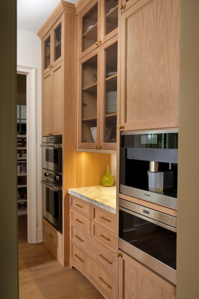 Kitchen - transitional kitchen idea