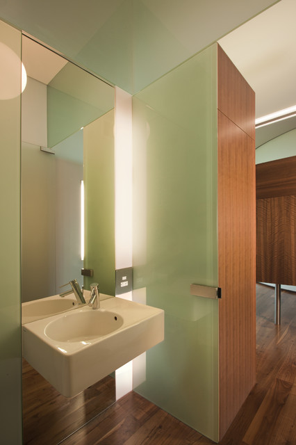 Uptown Penthouse moderne-lille-badevaerelse