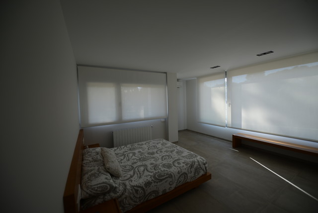 OLIMAR modern-bedroom