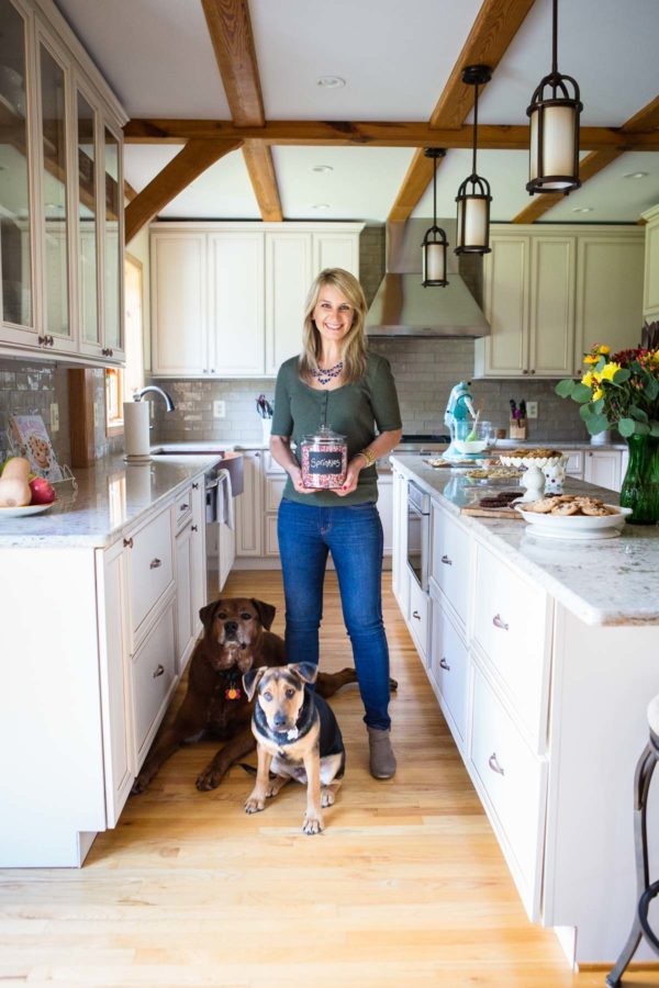 Example of a transitional kitchen design in Baltimore