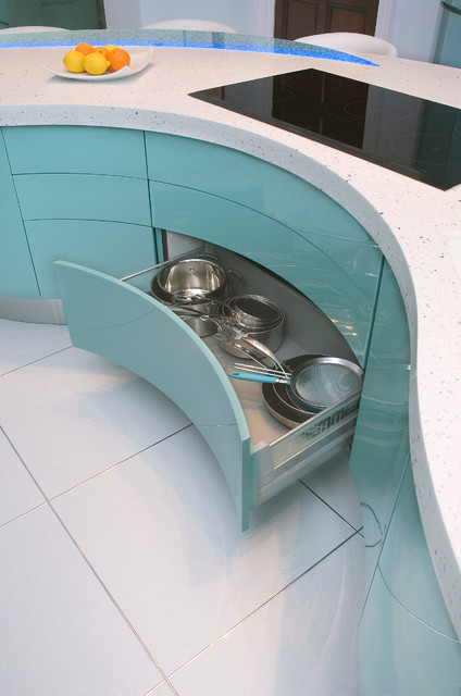 Menta Brillante Lucido contemporary-kitchen