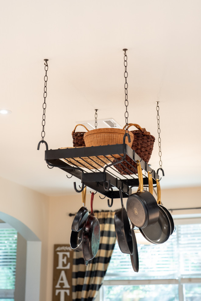 Willow Gum | Kitchen