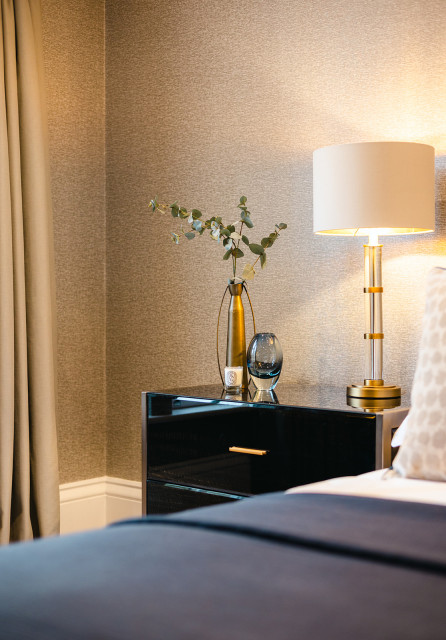 Weybridge Townhouse contemporary-sovrum