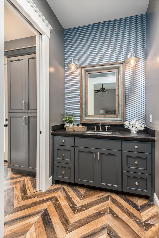 Lanshell Way - Traditional - Bathroom - Sacramento - by ...