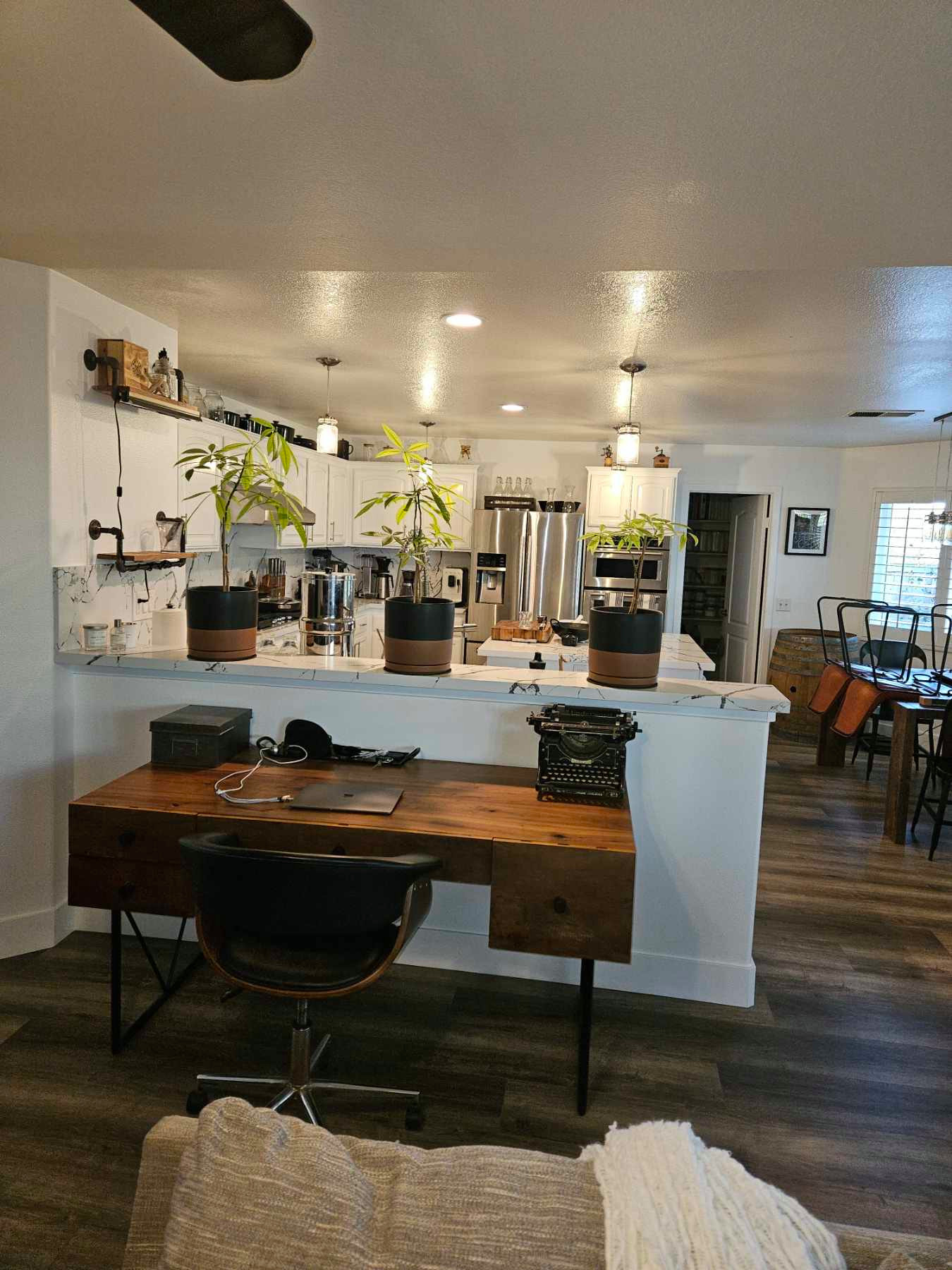 RANCHO CUCAMONGA KITCHEN & FAMILY ROOM