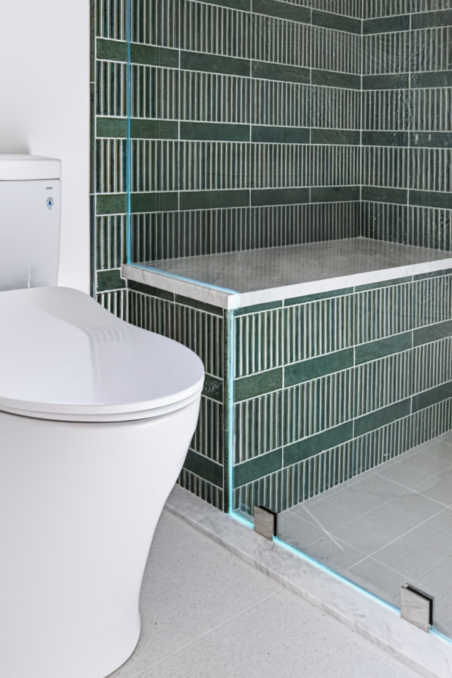 FRAMELESS SHOWERS
