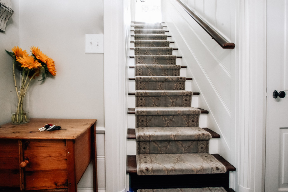 Cottage staircase photo in San Francisco