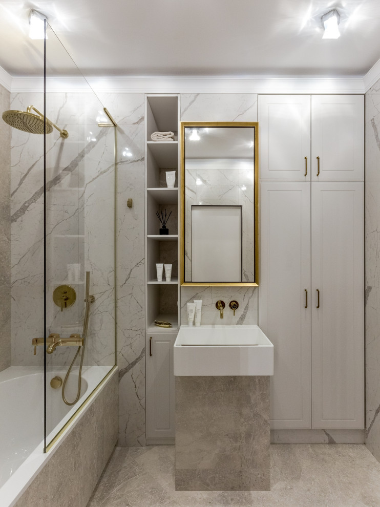 Design ideas for a classic bathroom in Moscow.