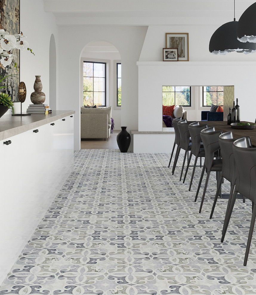 Idées déco pour une grande salle à manger ouverte sur la cuisine classique avec un mur blanc, un sol en marbre et un sol bleu.