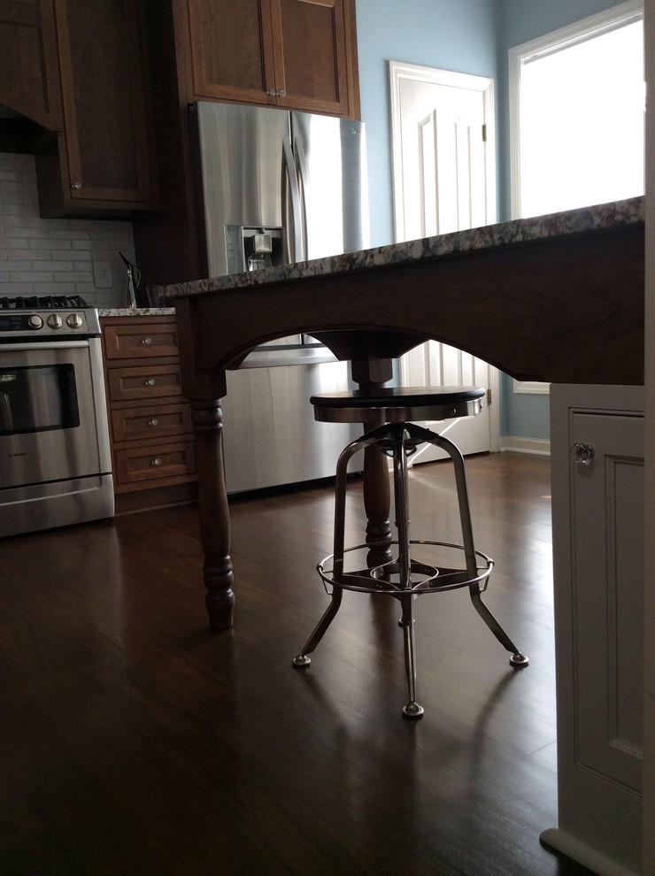 Kitchen - transitional kitchen idea in Cleveland