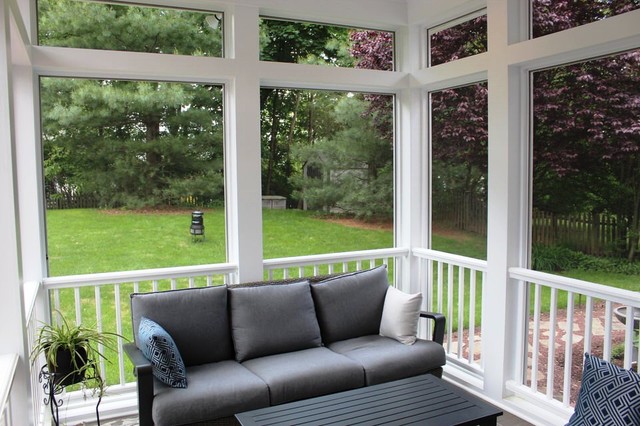 Outdoor living space in New Market, MD nyklassisk-veranda