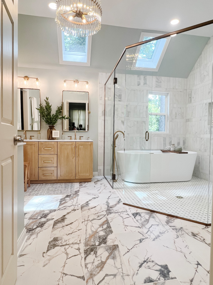 spacious walk-in shower/wet room.